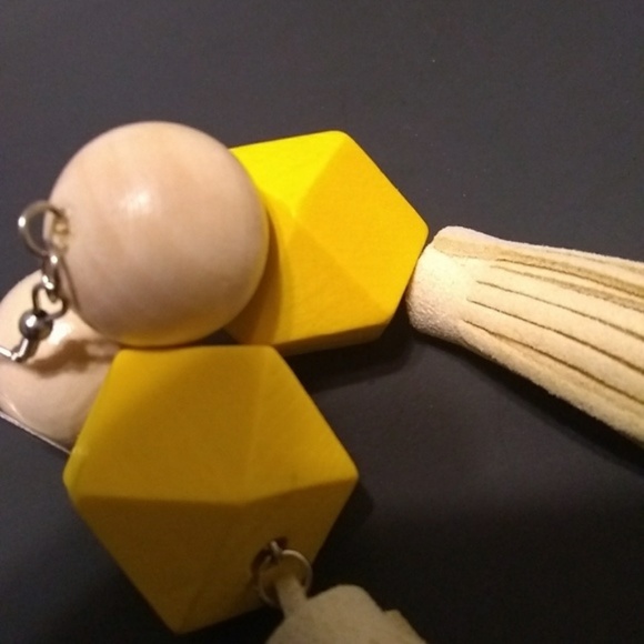 Hot 2019 Jumbo Cube Sunny Velvet Tassel Earrings - Picture 5 of 6